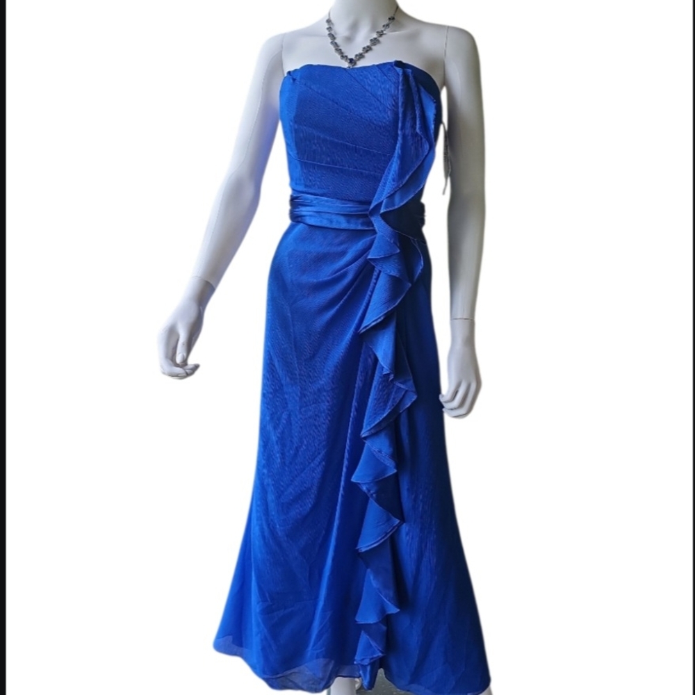 David's Bridal Blue Strapless Prom Gown